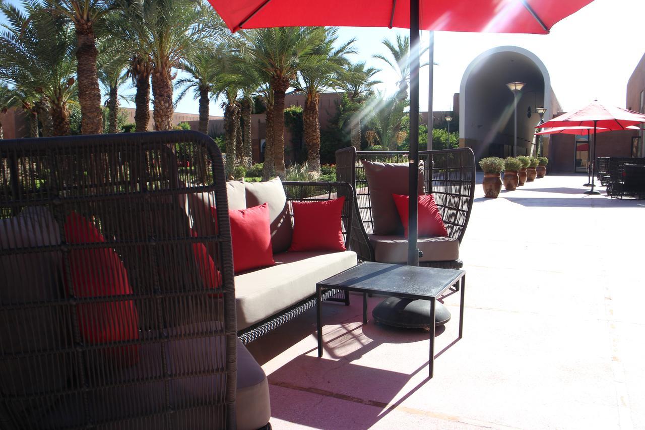 Kenzi Club Agdal Medina Hotell Lahebichate Exteriör bild The patio at the Hotel Valley Ho