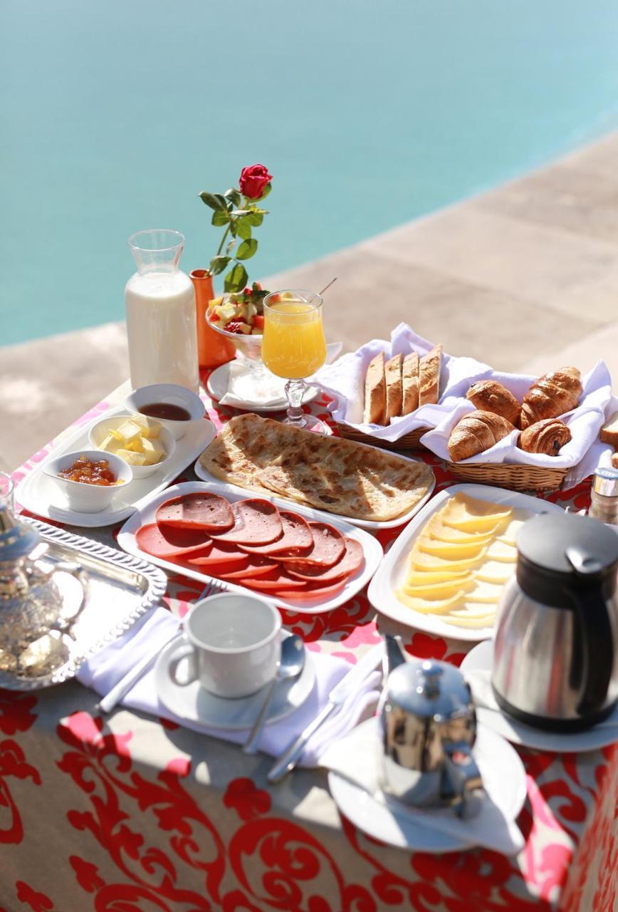 Kenzi Club Agdal Medina Hotell Lahebichate Exteriör bild A typical breakfast